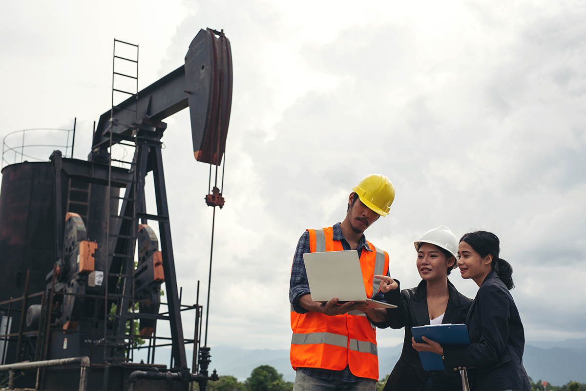A Guide to Construction Management in the Oil and Gas Industry